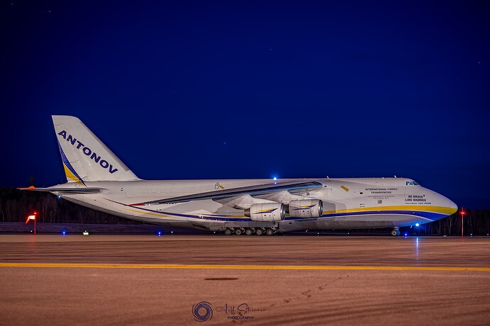 An-124 UR-82027 KBGR 10032022 B2@0.3x
