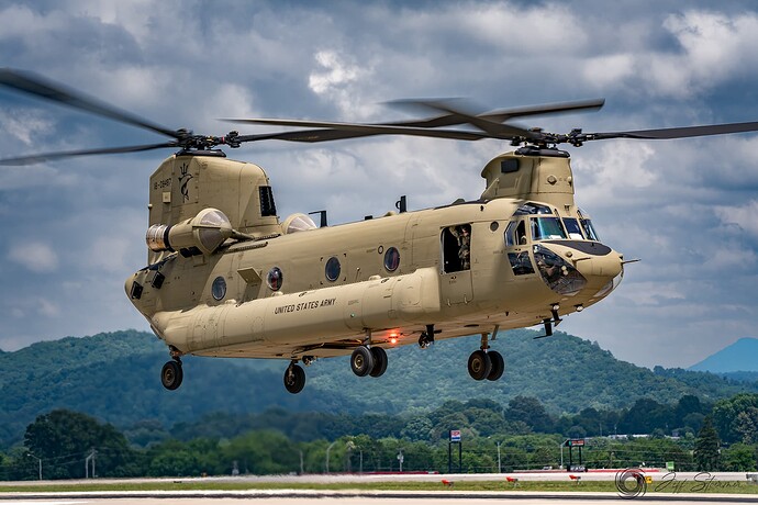CH-47F 18-08487 KTYS 08062022 C2@0.25x