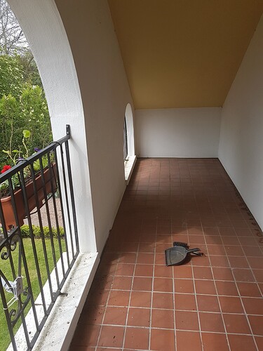 balcony
